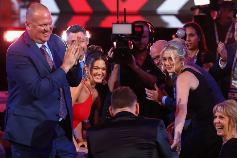 Donovan Clingan embraces girlfriend after being selected No. 7 in 2024 NBA Draft